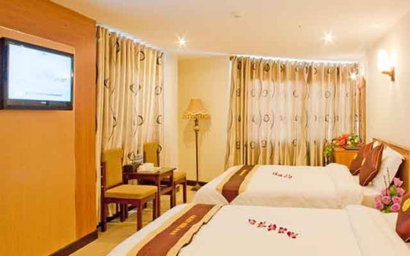 Galaxy Hotel - Hồ Xuân Hương