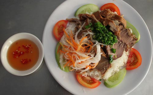 Cơm Bình Dân Hải Kim - Võ Quý Huân