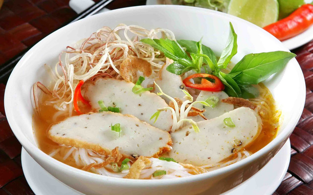 Phương Uyên - Bún Chả Cá, Riêu Cua Đồng Nguyên Chất