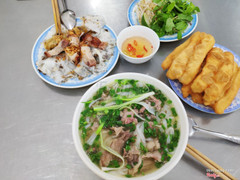 Phở + bánh cuốn heo quay