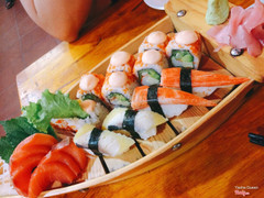 Thuyền sushi tổng hợp