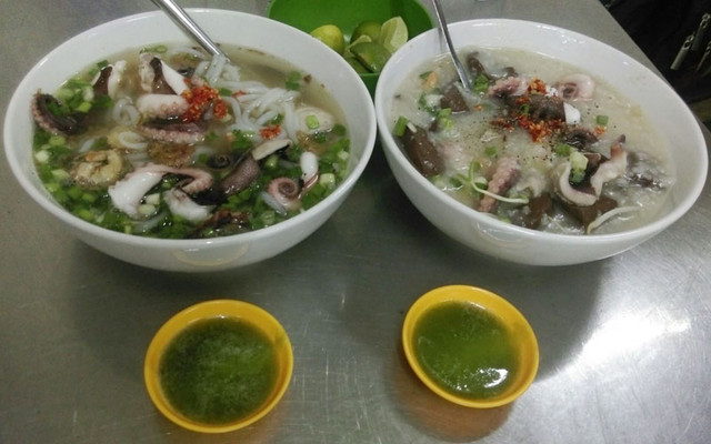 Cây Mận - Bánh Canh Bạch Tuộc