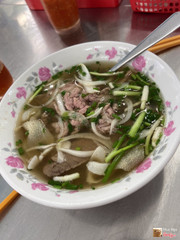 Phở lá xách tái nạm