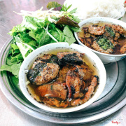 Bún chả đầy đủ