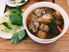 Bún riêu Đà Lạt Quế + sườn 