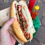 bánh mì thịt xiên