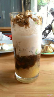 Chè ba màu