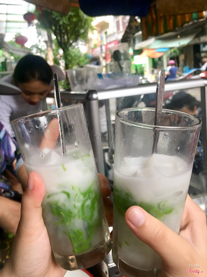 Chè thái dừa non 10k