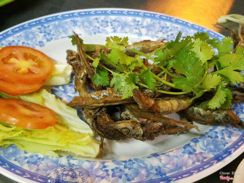 cá trứng chiên