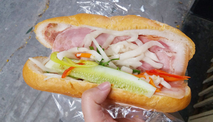 Bánh Mì, Xôi Gà & Xôi Khúc Hà Nội