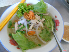 Gà xé thịt