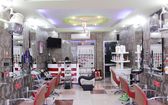 Hair Salon Mắt Trần