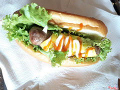 HOTDOG XÚC XÍCH HEO PHỦ PHÔ MAI