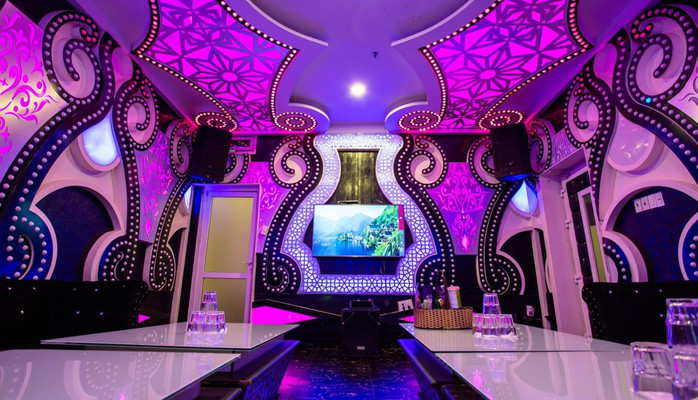 Quốc Quỳnh Karaoke