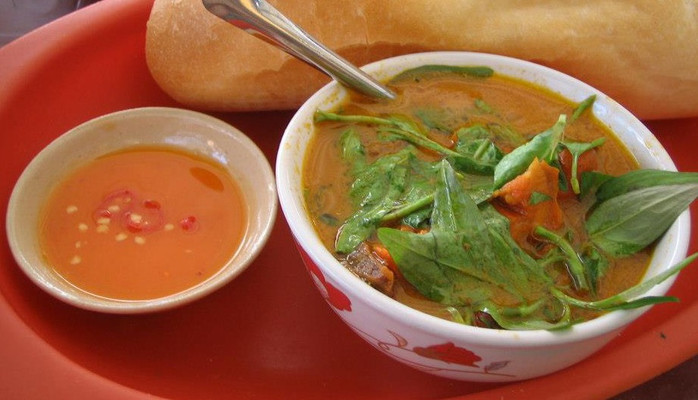 Cô Mai - Phá Lấu & Gỏi Cuốn