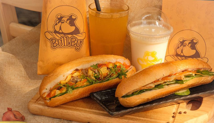 Bánh Mì Bull Bự