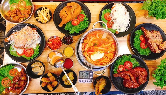 Chicken Plus - Gà Rán Hàn Quốc - Cách Mạng Tháng 8