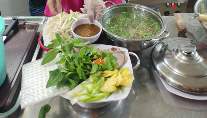 Bún Bò Cô Hai - Bún Bò Huế & Cháo Bò Nạm - Dương Quang Đông