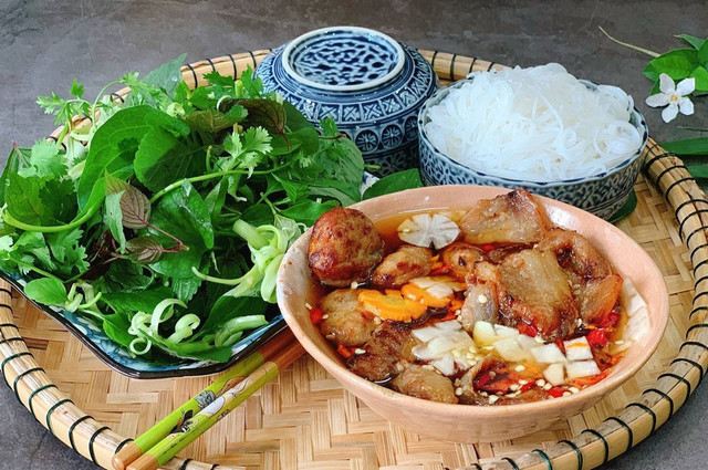 Bún Chả Hà Nội Hato - Tiểu La