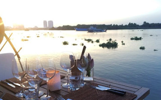 Restaurant (Riverside)