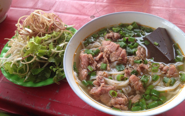 Quán Bún Phận