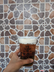 Hồng trà macchiato