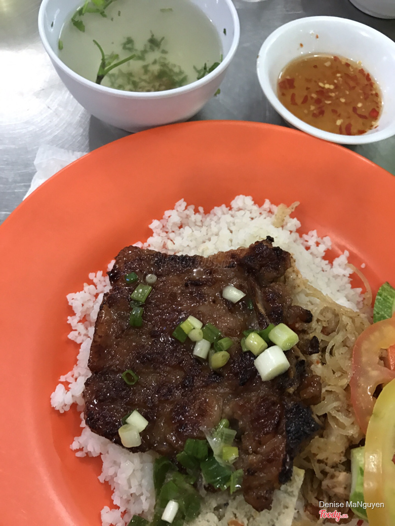 Briken Rice with pork chop