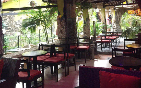 Tuấn Ngọc 2 - Cafe Sân Vườn