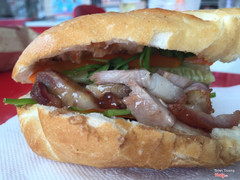 Bánh mì heo quay 