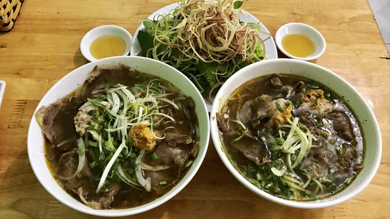 Bún bò gốc Huế