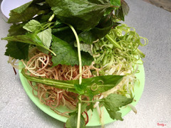 Rau ăn kèm, sạch và tươi