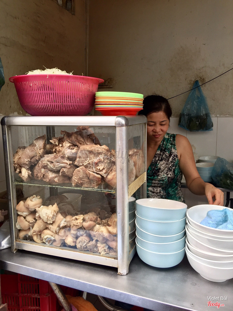 Chị bán bún tên Nga vô cùng dễ thương