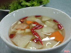 Nước chấm dùng thêm nè...