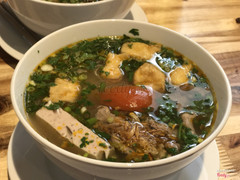 Bún riêu cua bò