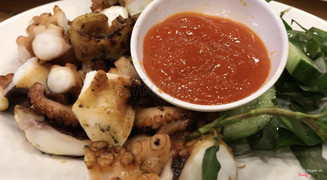 bạch tuộc nướng muối ớt