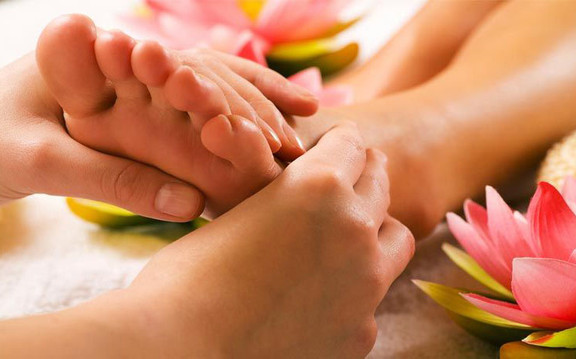 Luxury Foot Massage - Trung Hòa