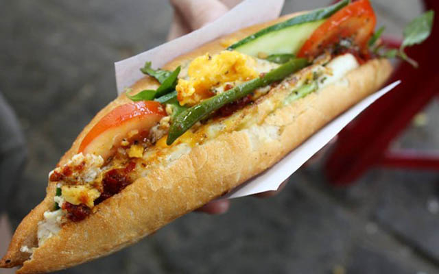 Tiệm Bánh Mì Quốc Doanh