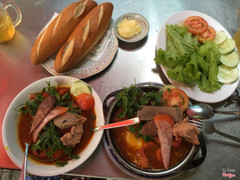 
Bò Kho Ốp La