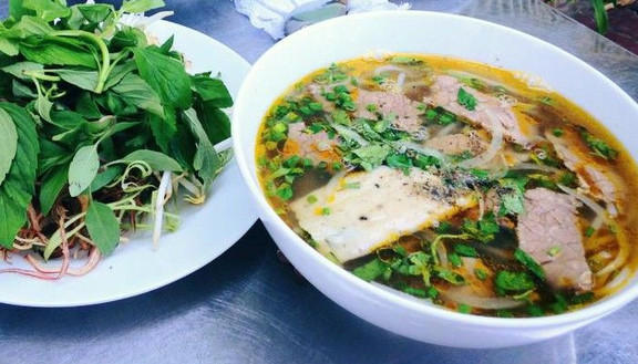 Cô Bông - Bún Bò Huế - Nguyễn Huy Tưởng