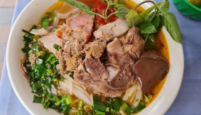 Chị Bảy - Cháo Gà, Cháo Vịt & Bún Riêu