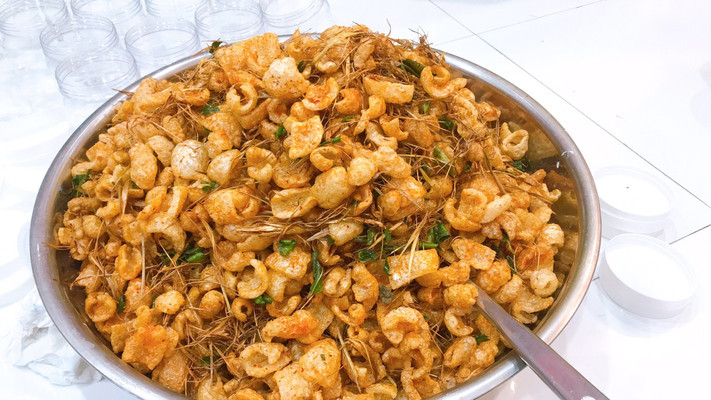 Ăn Vặt Thùy Trang - 24 Nguyễn Khuyến