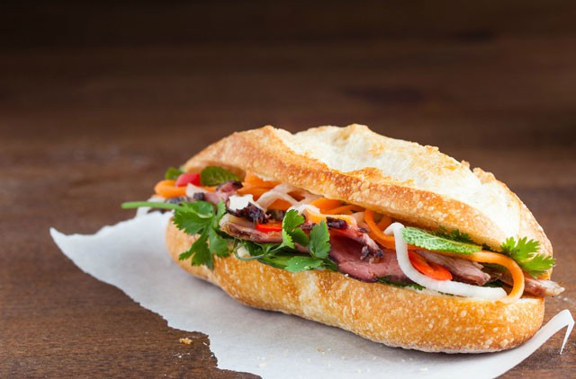 Bánh Mì Cá Ngừ Tân Khai - Thống Nhất