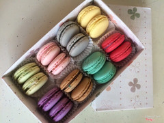 Macaron ngon ko quá ngọt 👍🏻 . Mình mua họo này bánh size lớn giá 208k . Tiệm này bán tại nhà , địa chỉ cũng dễ tìm 