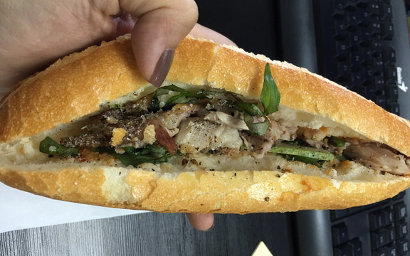 Bánh Mì Vân