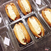 Hotdog phomai 35k . Chúng mình nhận order qua tin nhắn với số điện thoại 📩 01258265040 . Thời gian trả đồ từ 1-2 tiếng ( nên bạn nào muốn order thì order sớm cho tuta nha ) 