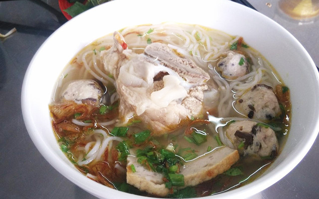 Bún Mọc & Sườn Bà Qua