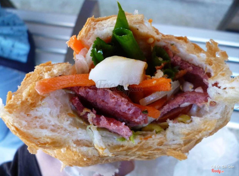 Bánh mì nem nướng