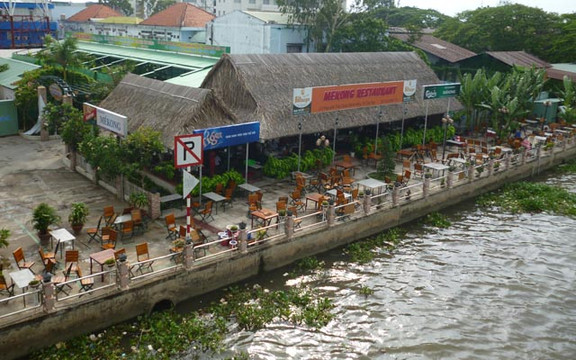 Mekong Restaurant - Quán Ven Sông