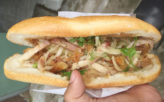 Thành Duy - Bánh Mì Heo Quay & Vịt Quay