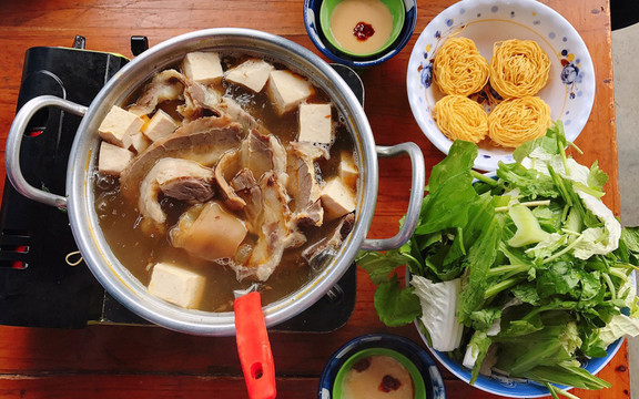 Lẩu Bò Bốn Mùa